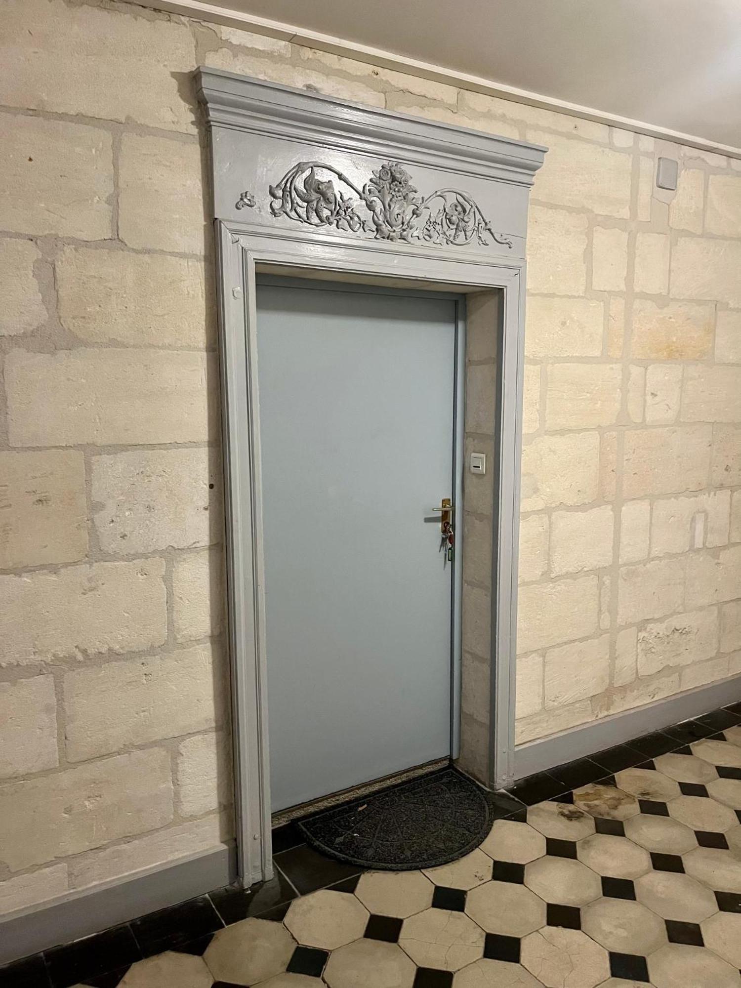 Appartement Belle-Vue Beaucaire  Bagian luar foto